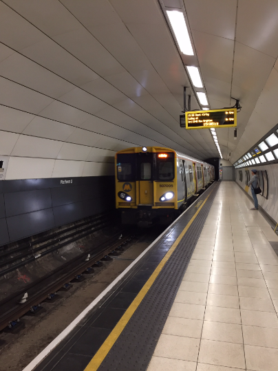 507005 Moorfields